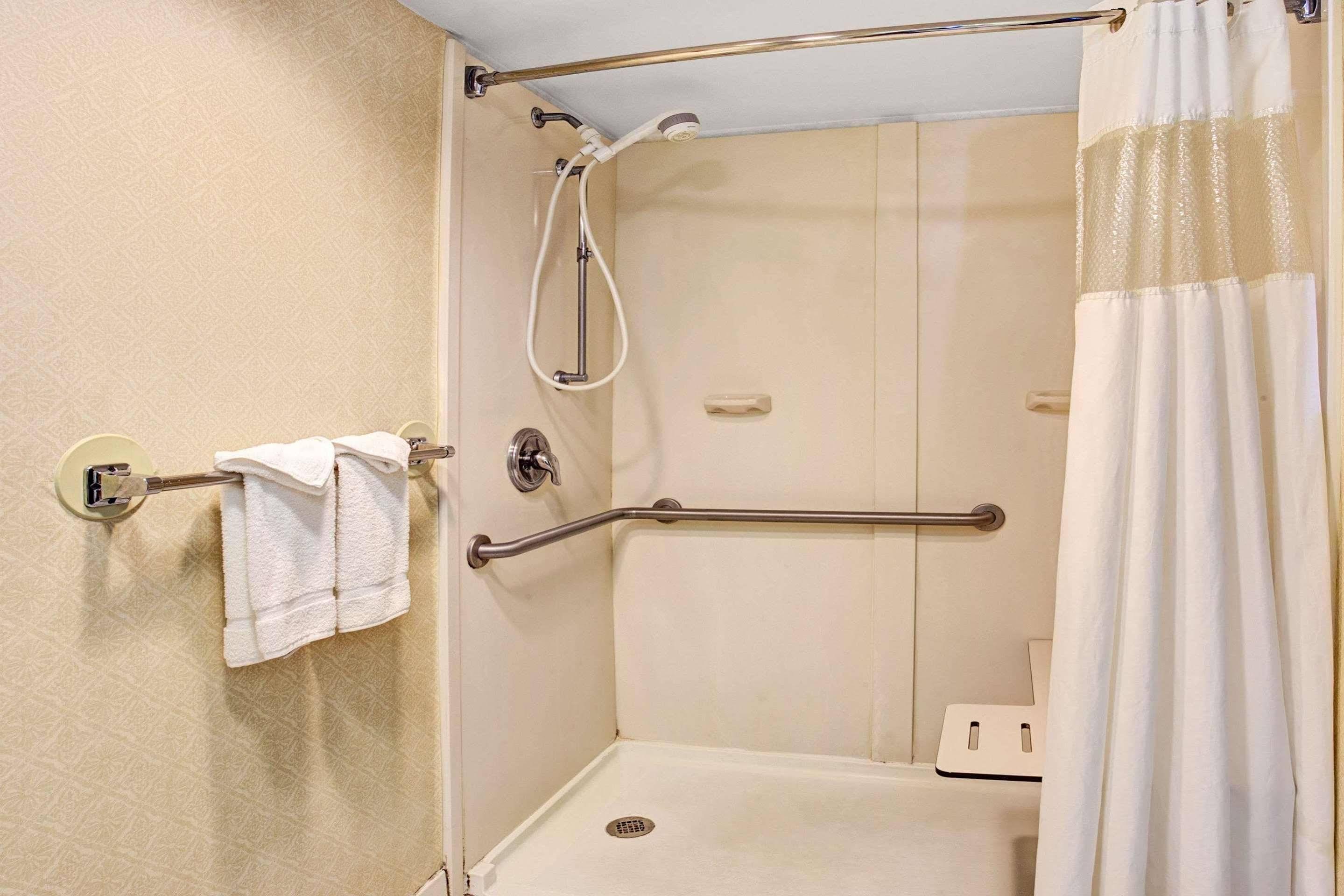 Holiday Inn Indianapolis - Airport Area N By Ihg Экстерьер фото