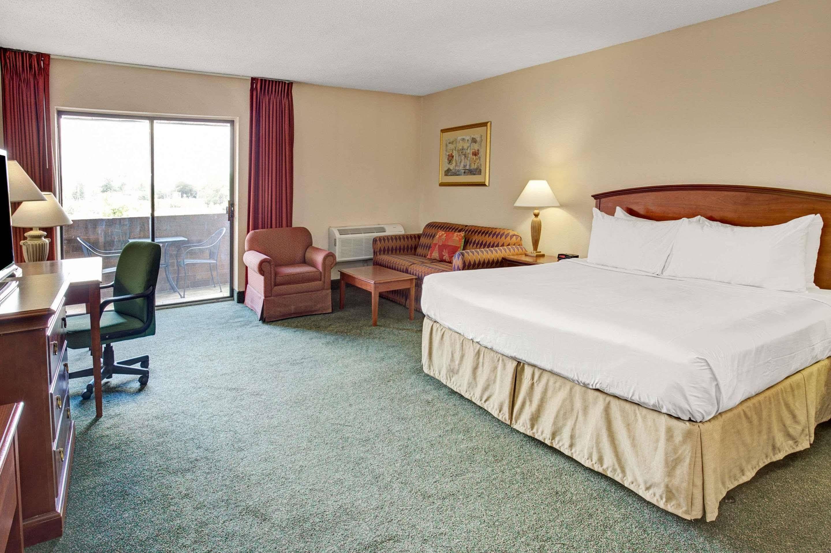 Holiday Inn Indianapolis - Airport Area N By Ihg Экстерьер фото