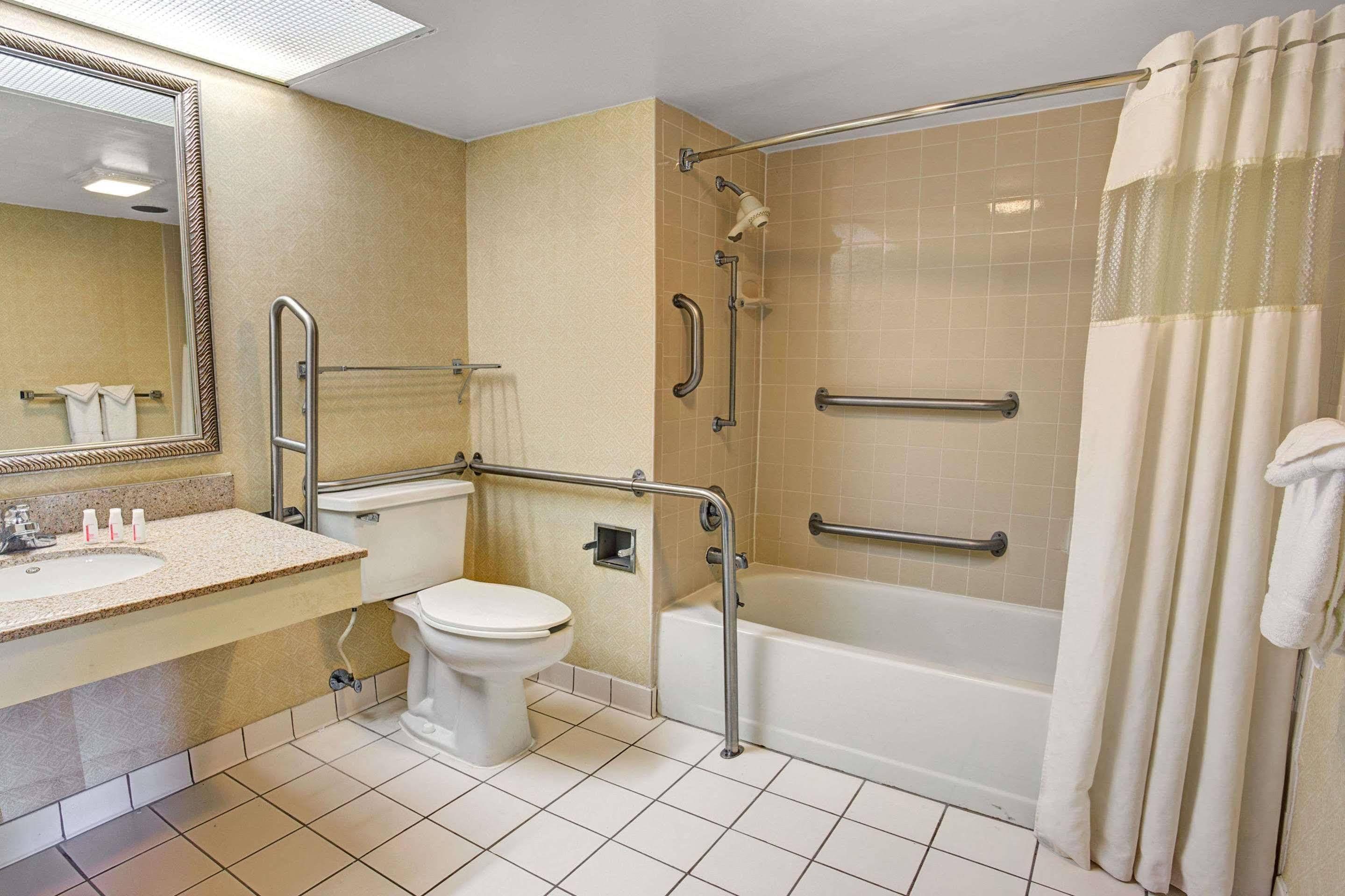 Holiday Inn Indianapolis - Airport Area N By Ihg Экстерьер фото