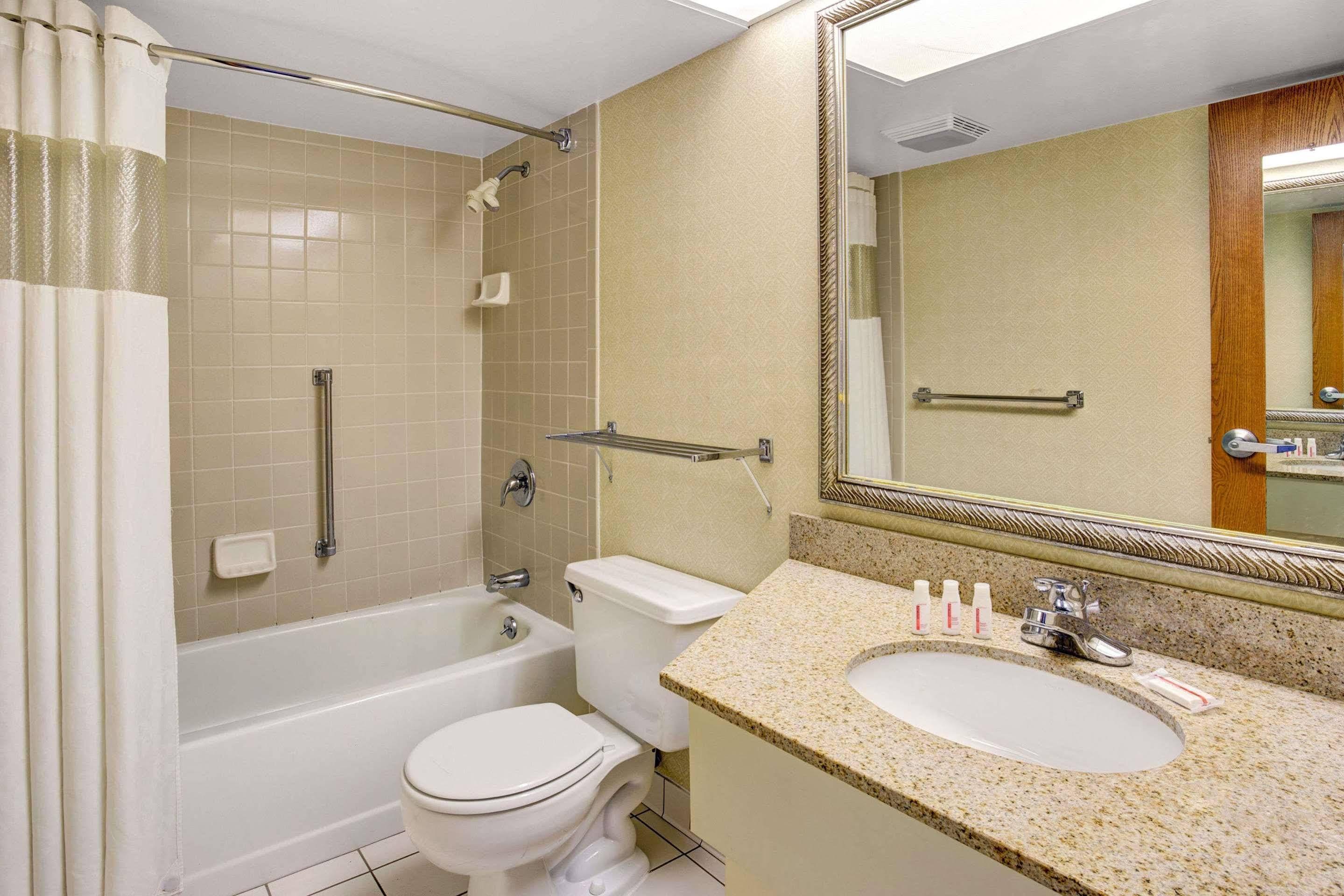 Holiday Inn Indianapolis - Airport Area N By Ihg Экстерьер фото