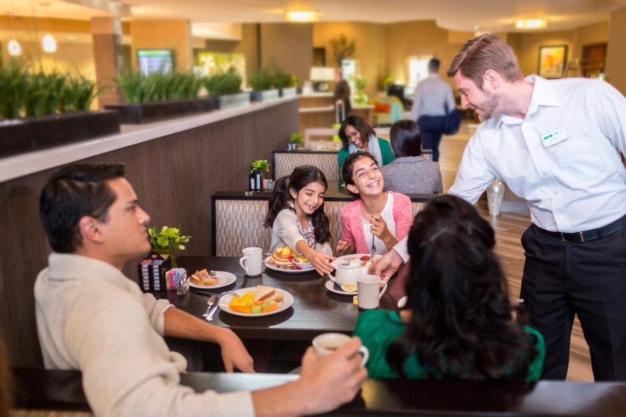 Holiday Inn Indianapolis - Airport Area N By Ihg Экстерьер фото